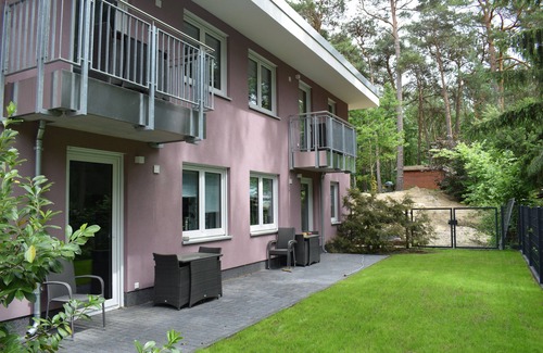 Blankenfelde Wohnung | Helle 50 m2 Ferienwohnung im Grünen