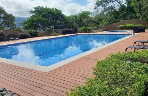 Guacima Wohnung | Bright and Colorful three bedroom apartment, ideal for remote work