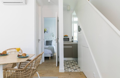 Penha de Franca Eigentumswohnung | Bright and comfortable duplex apartment in a quiet and typical Lisbon neighborhood.
