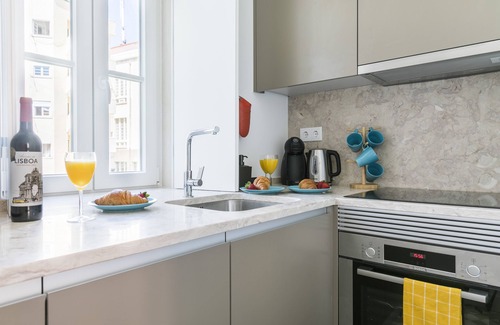 Penha de Franca Eigentumswohnung | Bright and comfortable duplex apartment in a quiet and typical Lisbon neighborhood.