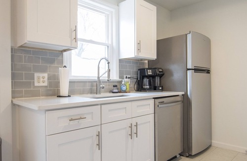 Parma Heights Haus | Bright and Cozy Parma Heights Home