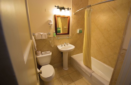 Grand Canyon Village Kabine | Bright Angel Lodge – Inside the Park