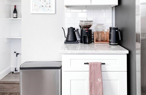 Wheaton Haus | Bright Cape Cod, Perfect for Families, Near Metro