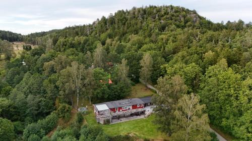 Oedsmal Wohnung | Bright comfortable guest suite close to both swimming, nature and city