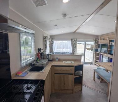 Swanage Sonstige | Bright, modern & stylish deluxe caravan located on the very popular Swanage bay view holiday park