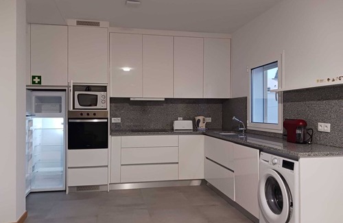 Montes de Alvor Wohnung | Bright, quiet apartment. Close to town center and beaches.
