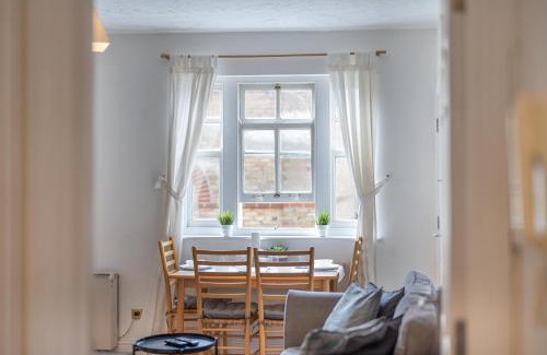 Bishop's Stortford Wohnung | Bright & Spacious 2BR Apartment Stansted Airport & Bishops Stortford Town