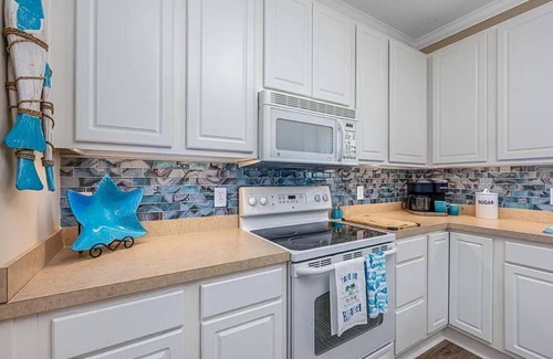 Cherry Grove Beach Haus | Brilliant 4-bedroom House in North Myrtle Beach, Cherry Grove