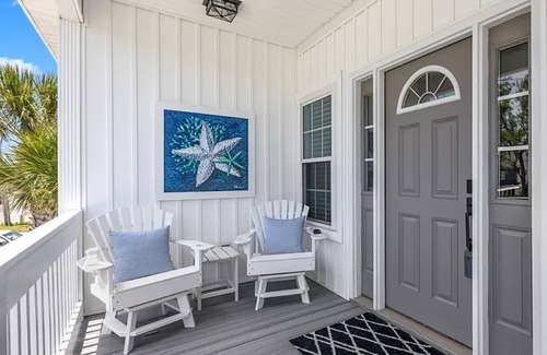 Cherry Grove Beach Haus | Brilliant 4-bedroom House in North Myrtle Beach, Cherry Grove