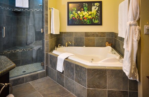 Jacksonville Hütte | Suite-Ensuite mit Whirlpool-Wanne-Luxus-Veranda-Britt Cottage