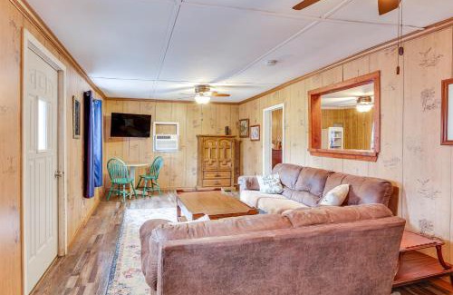 Parsons Haus | Brodies Landing Cottage about Half Mi to Lick Creek!