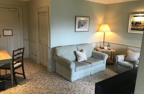 Hipperholme Hotel | Bronze Cove Hotel