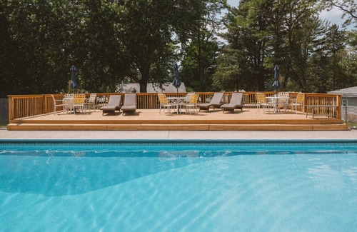 Grawn Haus | Brookside Cottages and Resorts DuckIn Cottage