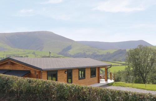 Machynlleth Haus | Bryn Eiddon Log Cabin