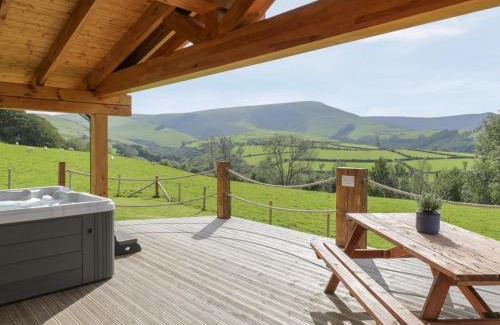 Machynlleth Haus | Bryn Eiddon Log Cabin
