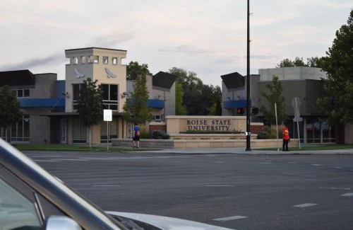 Southeast Boise Haus | BSU Playland 2bd 1b Fully Remodeled on Bsu Campus