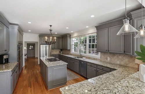 Tuxedo Park Haus | Buckhead Gallery house. An exclusive haven for discerning creatives.