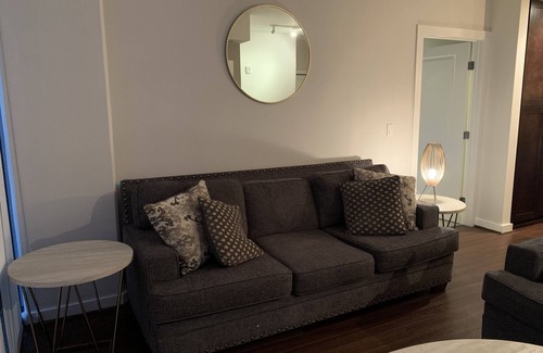 Lenox Wohnung | Buckhead Hidden Gem Spacious Home!