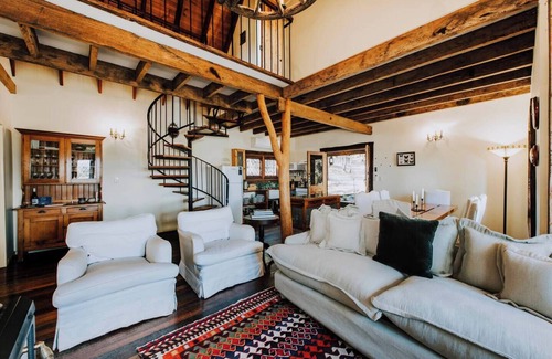 Budgee Budgee Haus | Budgee Budgee Farm 33 Acres of Pure Bliss
