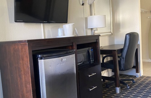 Lakeside Park Hotel | Budget INN At The Heavenly Gondola