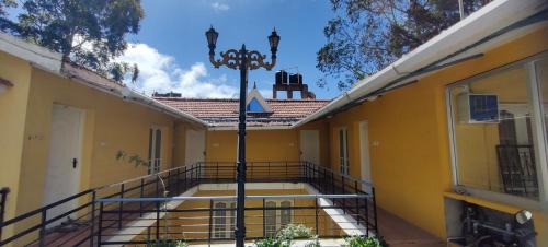 Kodaikanal Bed & Breakfast | Budget Lodge