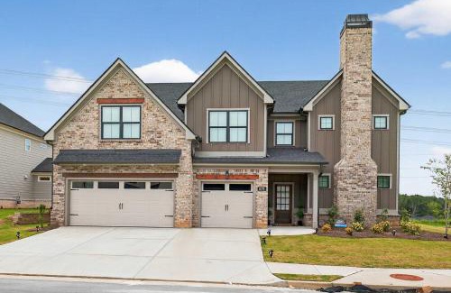 Buford Haus | Buford Beauty - Stay for 10