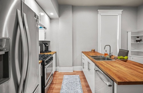 Downtown El Paso Haus | Built in 1915, this quaint historic El Paso home surprises you with its modern updates and decor