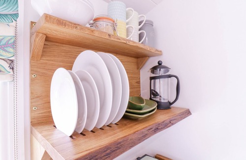 Whepstead Hütte | BUMBLE'S RETREAT, pet friendly, with a garden in Bury St Edmunds