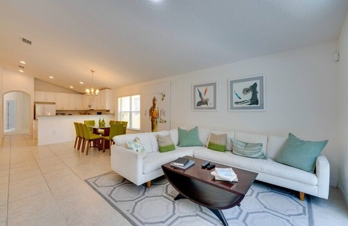Watersong Haus | Bungalow at Watersong & pool #610