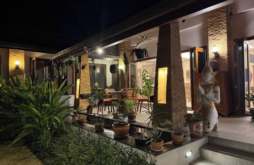 Thep Kasattri Haus | Bungalow with exceptional naturist pool. quiet location