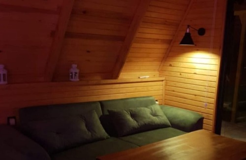 Cinarcik Wohnung | Bungalow with Shared Garden near Beach in Cinarcik