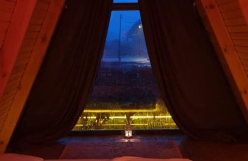 Cinarcik Wohnung | Bungalow with Shared Garden near Beach in Cinarcik