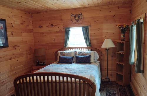 Lincoln Hütte | Bunkhouse w/electric and full bath