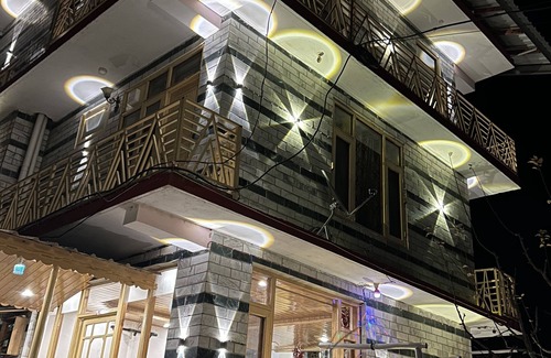 Burwa Haus | Burwa Breeze By Winsum Stays