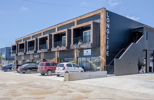 Bushiri Wohnung | Bushiri's Long Life Building-Studio-Sleeps 4 #10