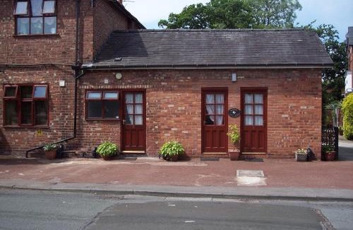 Cheadle Haus | Butterfly Guest House