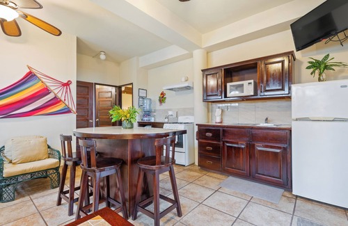 Hopkins Haus | Buttonwood Belize