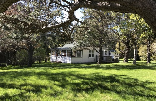 Stanhope Hütte | By The Bay Cottages