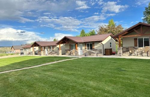 Tropic Hotel | Bybee's Steppingstone Motel