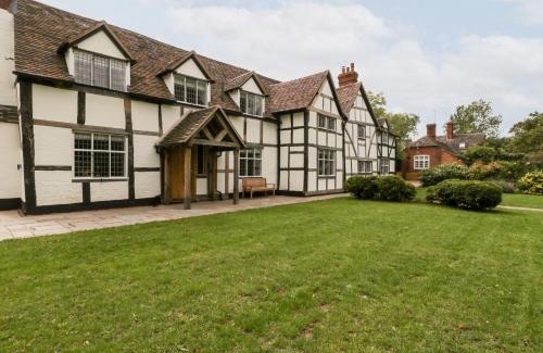 Malvern Haus | Byways