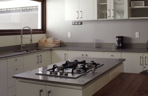 Apoquindo Haus | Cómoda Casa con jardín en Las Condes