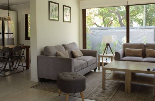 Apoquindo Haus | Cómoda Casa con jardín en Las Condes