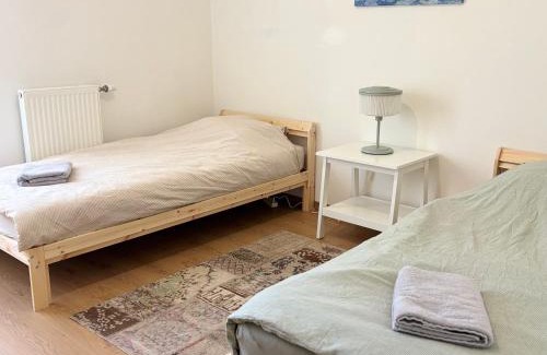 Parilly Wohnung | Côté Parc - appt entier neuf et cosy, parking & au pied du métro à Lyon