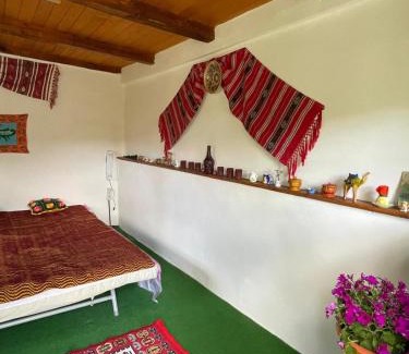 Naeni Haus | Căsuța fă rai din ce ai