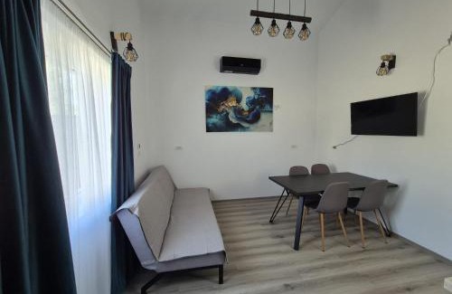 Pantelimon Haus | Căsuța intimă