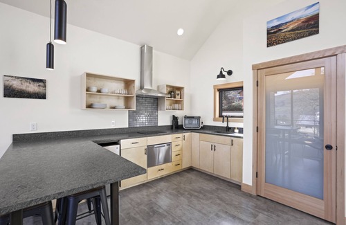 Mosier Kabine | C A M P R A N D O N N E E CABIN 2