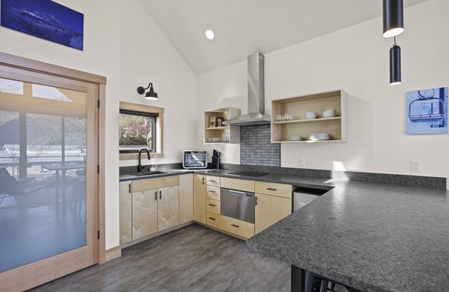 Mosier Kabine | C A M P R A N D O N N E E CABIN 3