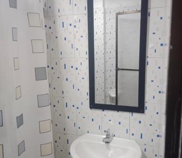 Chiquinquira Wohnung | C Apartaestudio central amoblado con cocina y baño