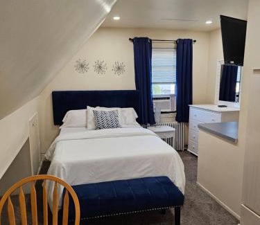 Elmont Haus | C&C number 2