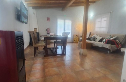Los Corrales de Buelna Haus | C02A01 Acogedora casa vacacional